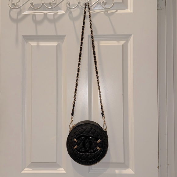 Chanel Filigree Round Clutch with Chain Quilted Caviar Mini - Picture 16 of 16